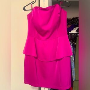 Mini dress very cute Guess Strapless dress. Size US 10. Medium.